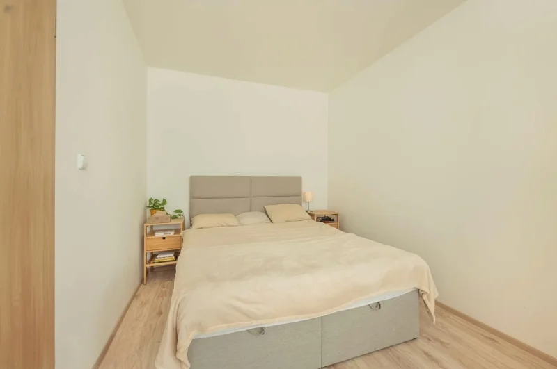 Prodej bytu 2+kk o výměře 54m² - Praha - Dolní Měcholupy
