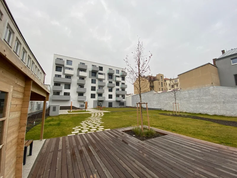 Pronájem bytu 2+kk, 58m2 s balkonem