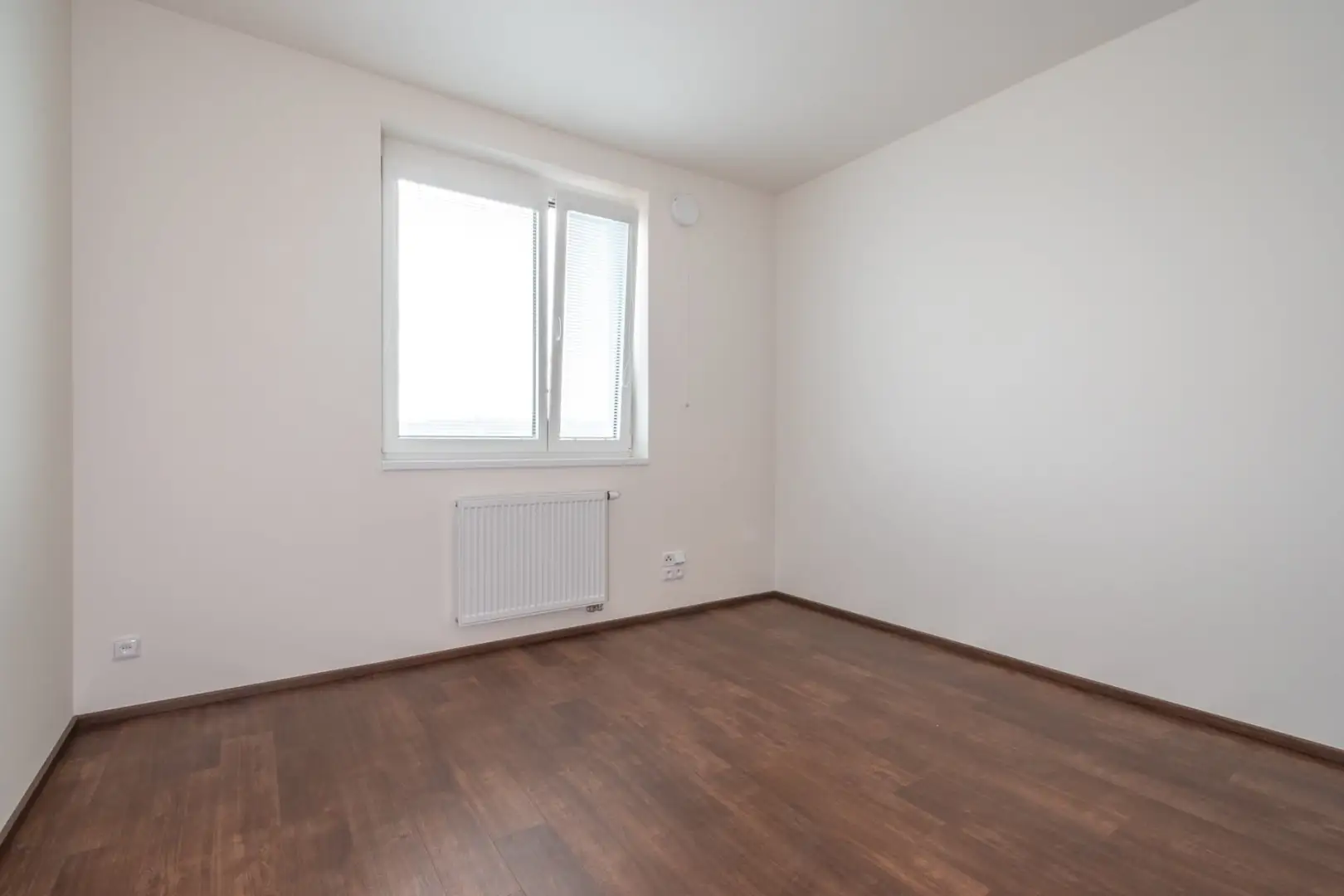 Pronájem bytu 2+kk s balkónem, ulice Poděbradská 1158/49, Praha - Hloubětín