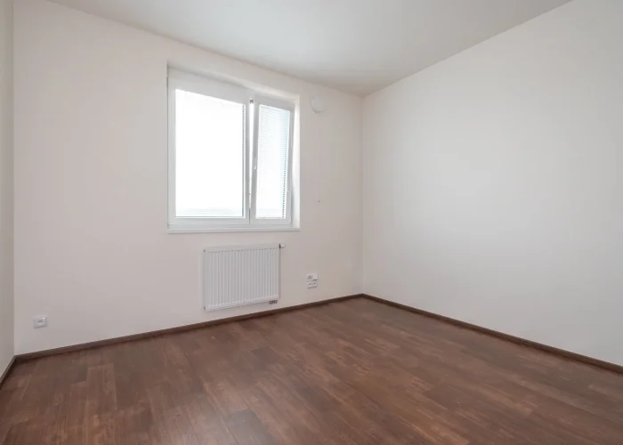 Pronájem bytu 2+kk s balkónem, ulice Poděbradská 1158/49, Praha - Hloubětín