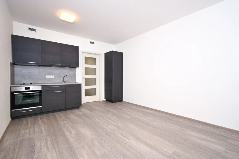Pronájem bytu 1+kk 29m² - Praha - Třebonice