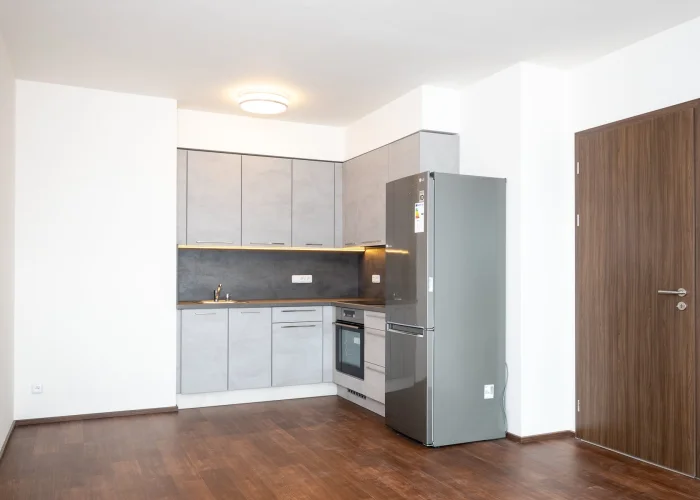 Pronájem bytu 2+kk s balkónem, ulice Poděbradská 1158/49, Praha - Hloubětín