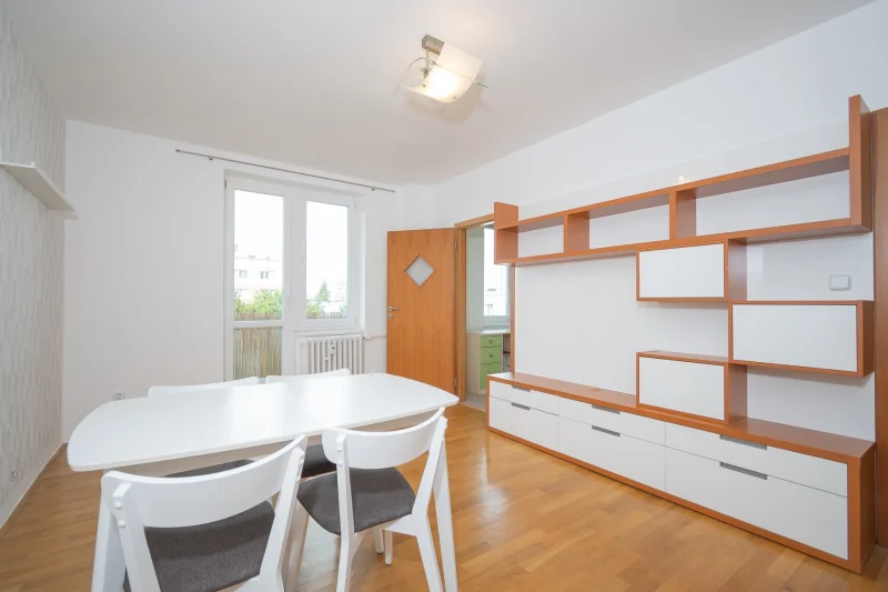 Pronájem bytu 3+kk/B, po rekonstrukci, zařízený, Praha - Letňany