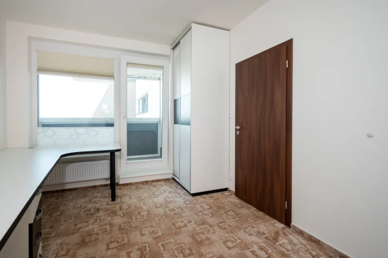 Pronájem bytu 4+kk s terasou, ulice Zakšínská 609/13, Praha - Střížkov