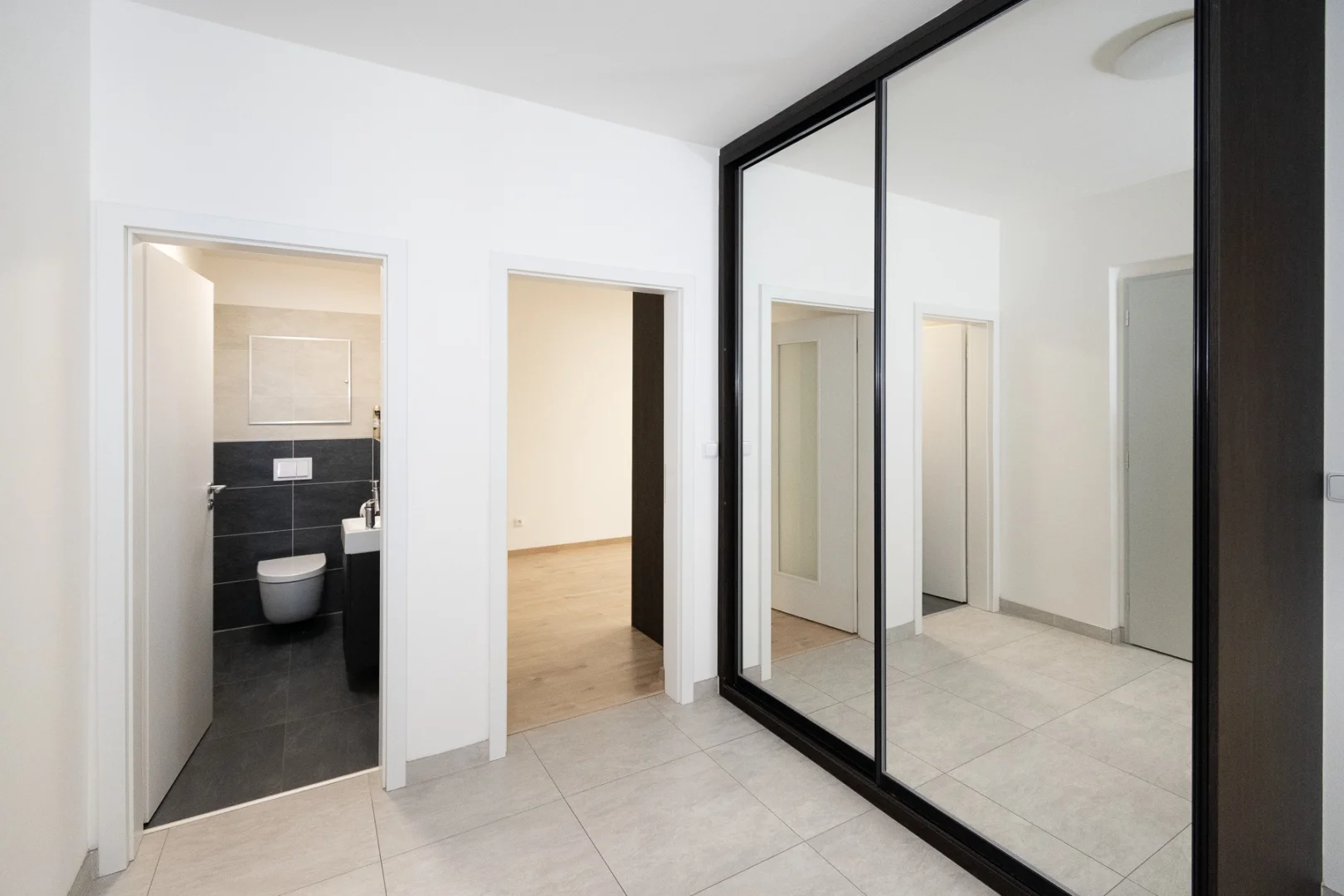 Pronájem byty 3+kk, 88 m² - Praha - Dolní Počernice