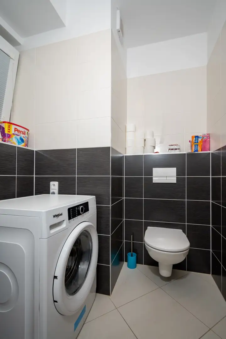 Pronájem bytu 2+kk, 56,9m2, ulice Makedonská, Praha - Střížkov