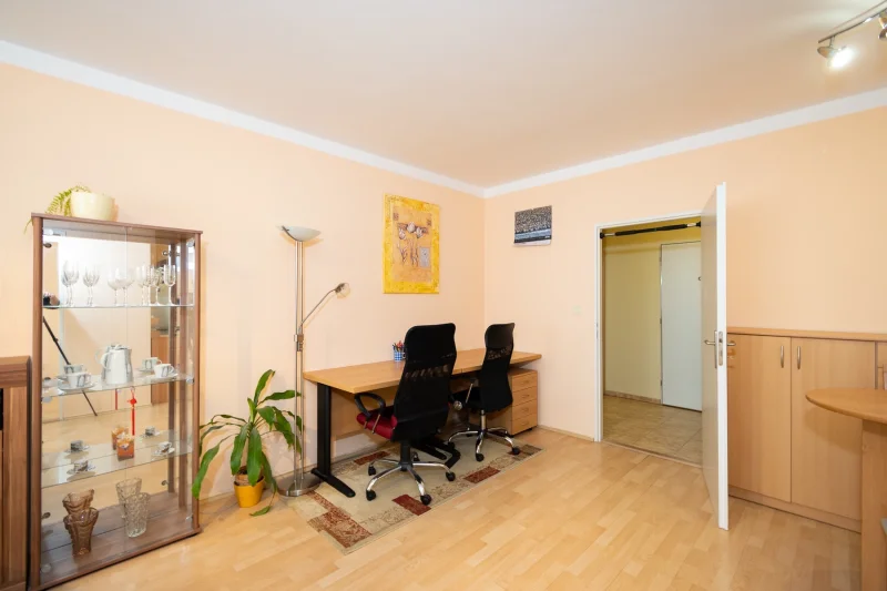 Pronájem bytu 2+kk/P/S, 46,7m2, ulice Hnězdenská, Praha Troja