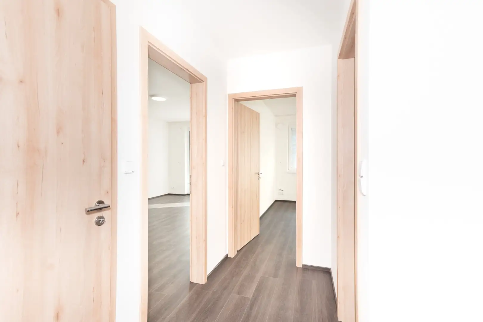 Pronájem bytu 2+kk, 56 m² - Praha - Prosek