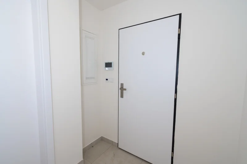 Pronájem bytu 1+1, 35 m² - Praha - Smíchov