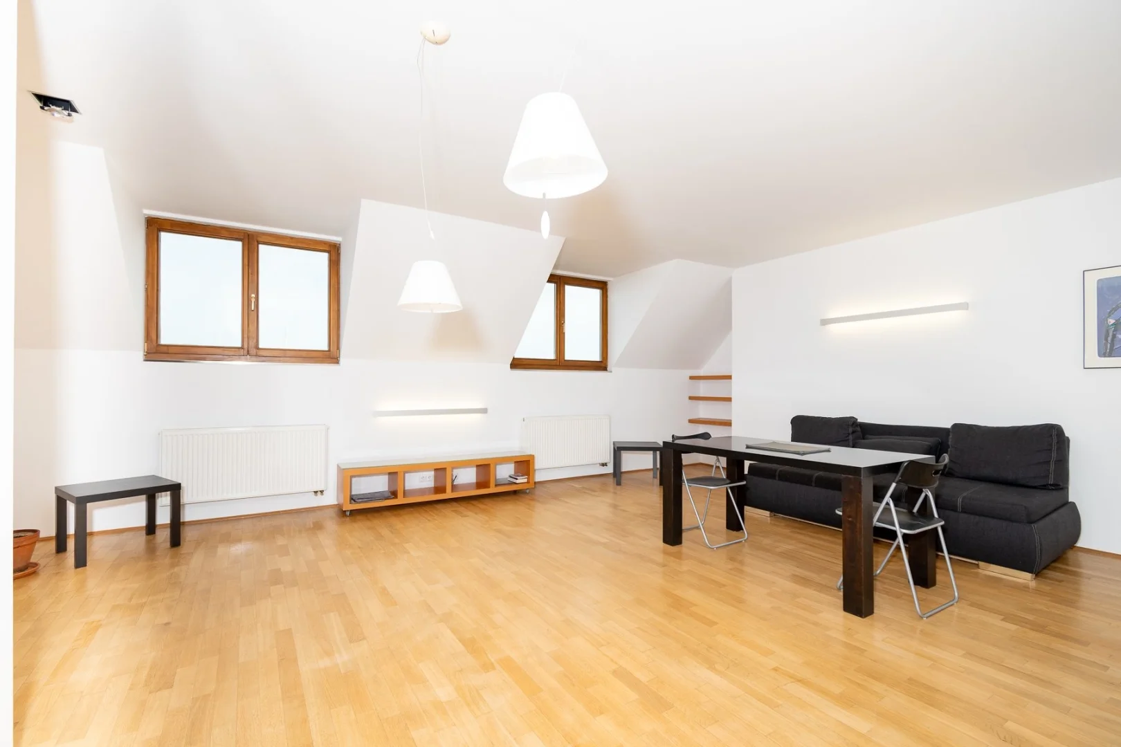 Pronájem mezonetového bytu 2+kk, 103m², Pod Vilami, Praha Nusle
