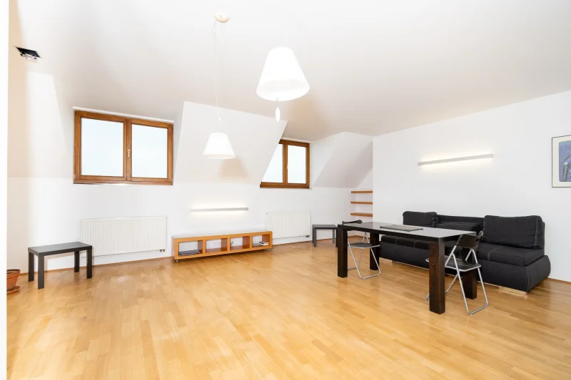 Pronájem mezonetového bytu 2+kk, 103m², Pod Vilami, Praha Nusle
