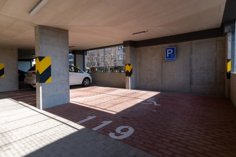 Pronájem bytu 2+kk/B/G o výměře 55m² - Praha - Střížkov