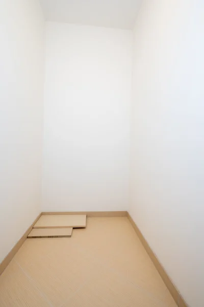 Pronájem bytu 2+kk s balkónem, ulice Poděbradská 1158/49, Praha - Hloubětín