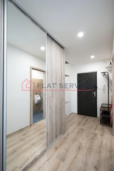 Pronájem bytu 2+kk 49 m², Praha - Vokovice