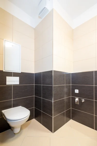 Pronájem bytu 2+kk s balkónem, ulice Poděbradská 1158/49, Praha - Hloubětín