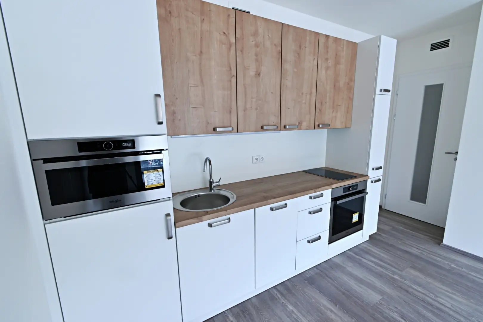 Pronájem bytu 3+kk/L/G o výměře 53m² v lokalitě Praha - Košíře