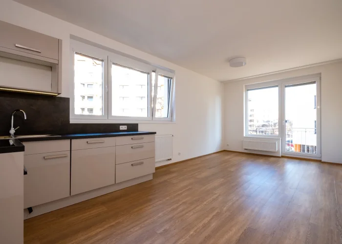Pronájem bytu 2+kk/B/G o výměře 55m² - Praha - Střížkov