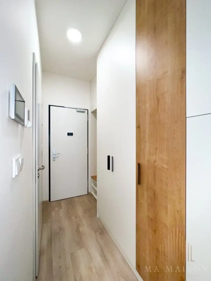 Pronájem bytu 1+kk 20 m², Praha - Smíchov
