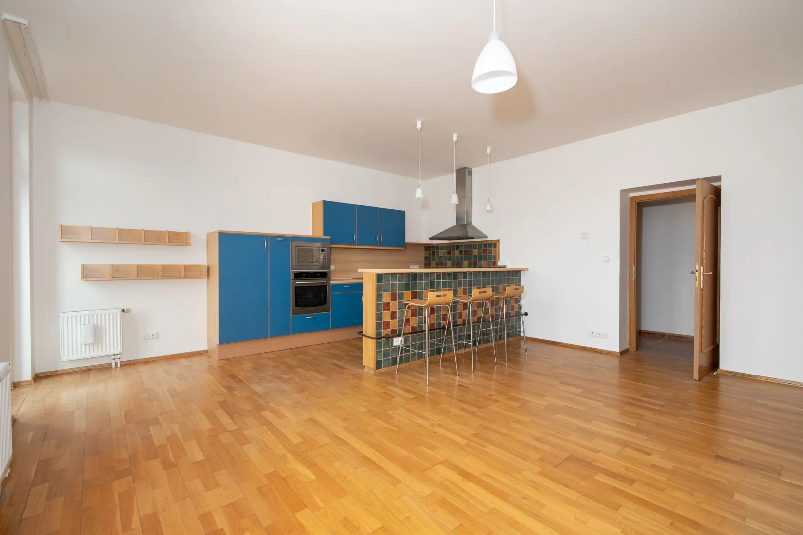 Pronájem bytu 3+kk, 84m², ulice Holandská, Praha - Vršovice
