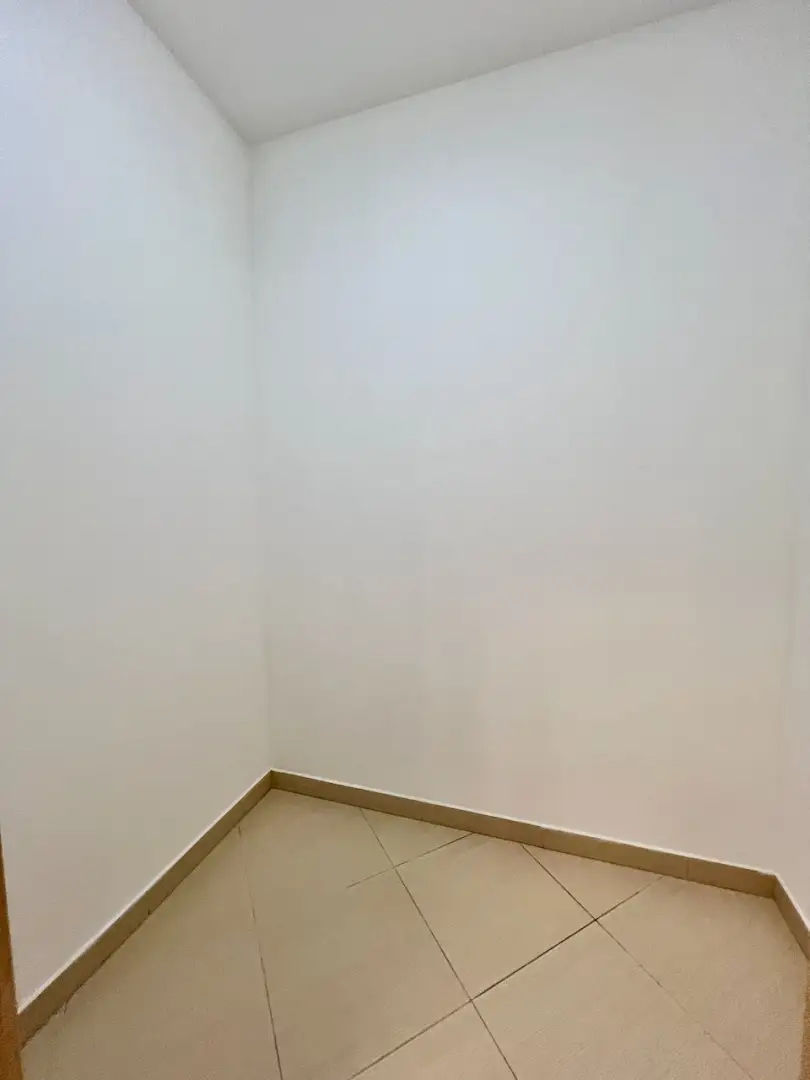 Pronájem byty 1+kk, 56 m² - Praha - Vysočany
