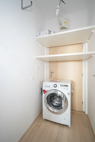Pronájem bytu 3+kk s terasou, ulice Jeřabinová, Praha Smíchov