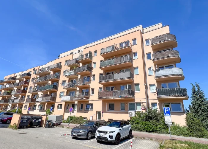 Podnájem bytu 1+kk, ulice Dobrovolného 646/2, Praha - Černý Most
