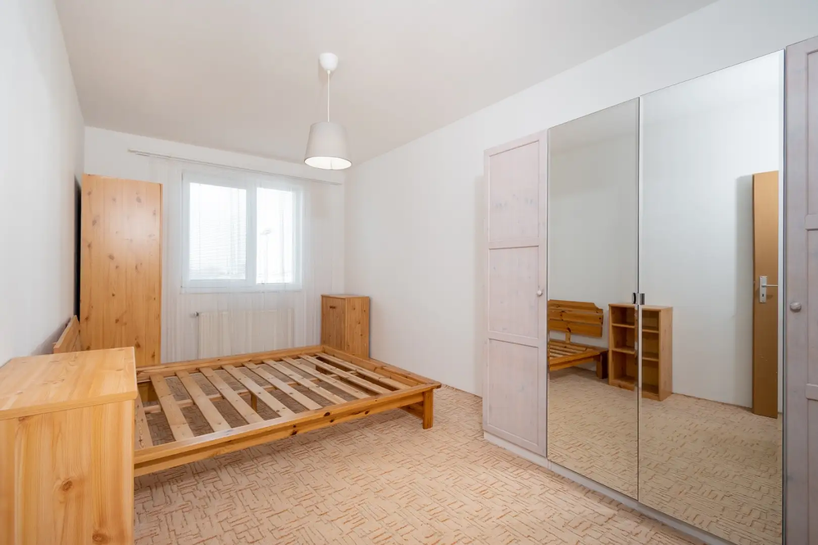Podnájem bytu 2+kk, ulice Saturnova 1332/52, Praha - Uhříněves