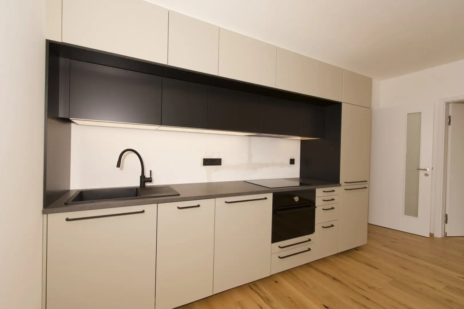 Pronájem bytu 2+kk/B, 45 m², nezařízený, Praha 4 - Nusle
