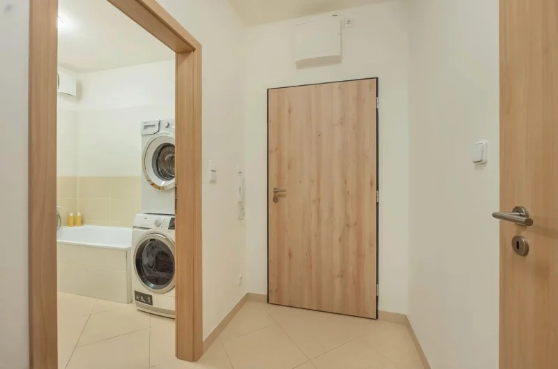 Prodej bytu 2+kk o výměře 54m² - Praha - Dolní Měcholupy