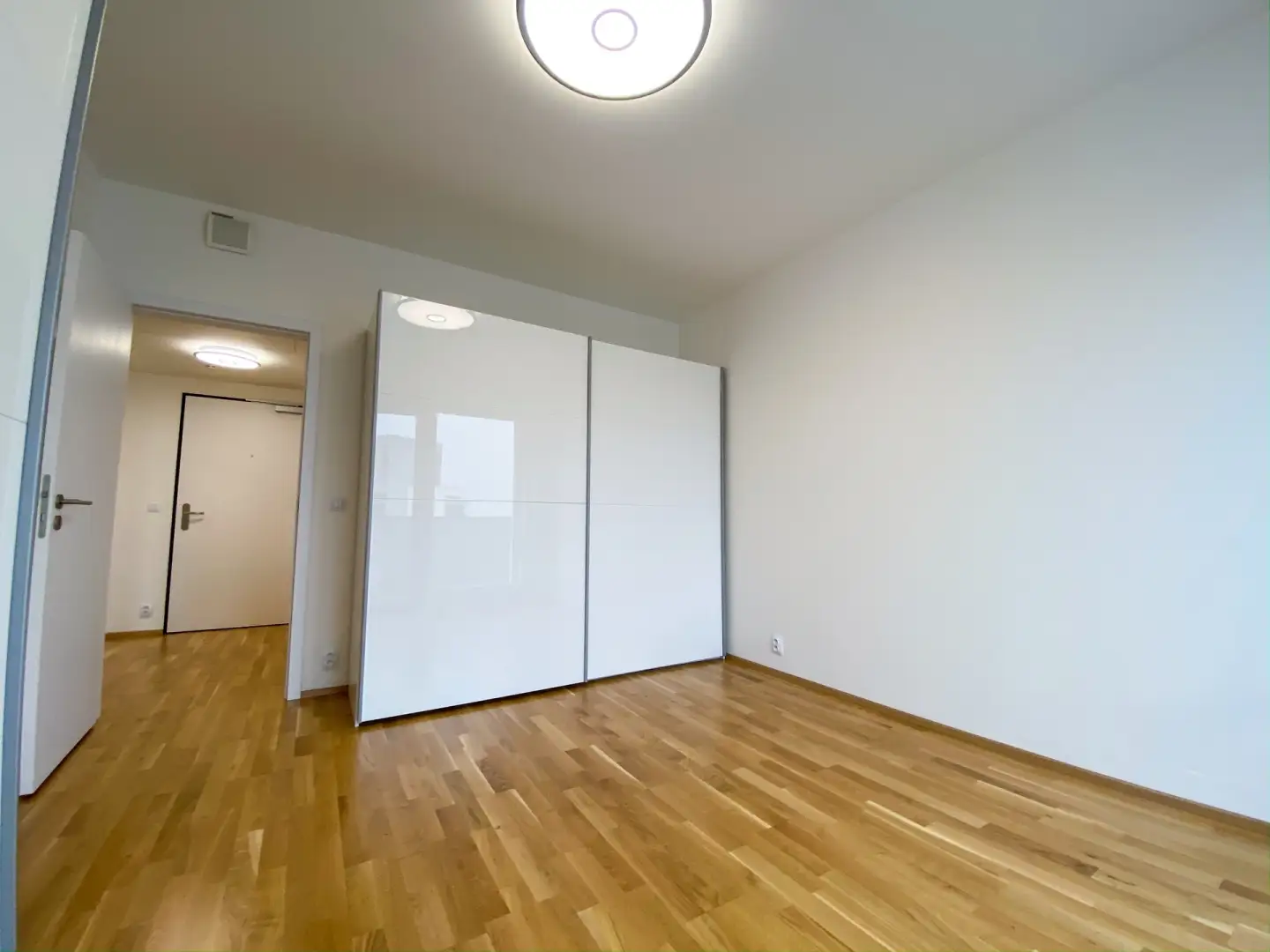 Pronájem bytu 2+kk, 58m2 s balkonem
