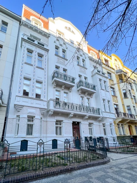 Pronájem bytu 1+kk s balkónkem, ulice Ovenecká 315/32, Praha - Holešovice