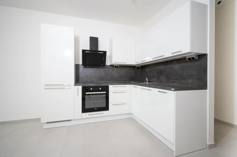 Pronájem bytu 2+kk/B/S o velikosti 57m² - Praha - Modřany