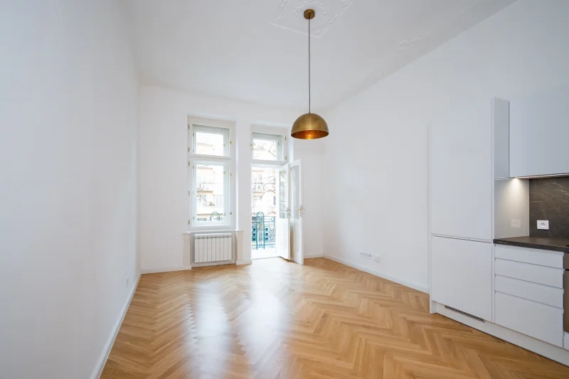 Pronájem bytu 1+kk s balkónkem, ulice Ovenecká 315/32, Praha - Holešovice