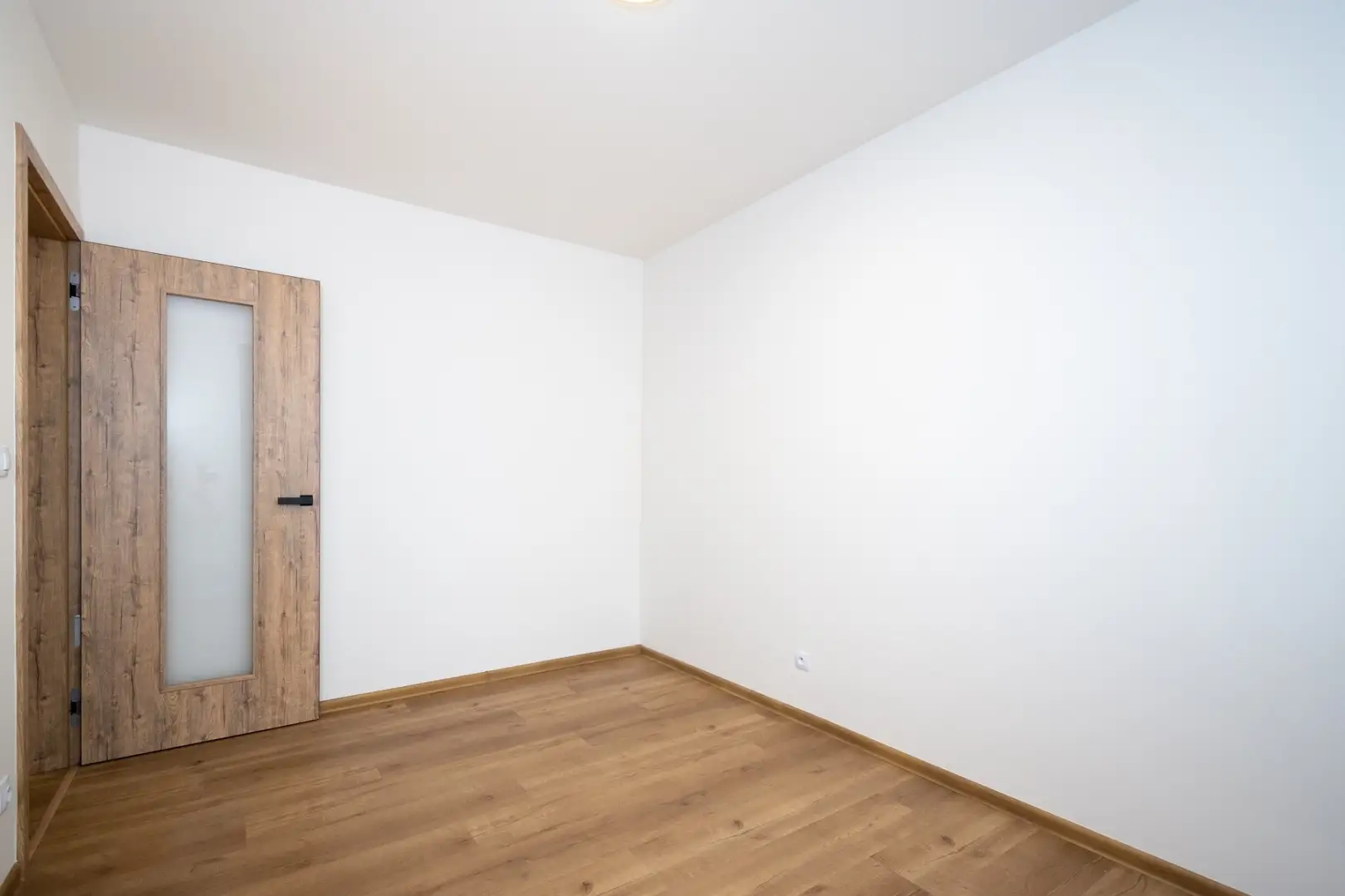 Pronájem bytu 2+kk, ulice Třešňová 1166/19, Praha - Hloubětín