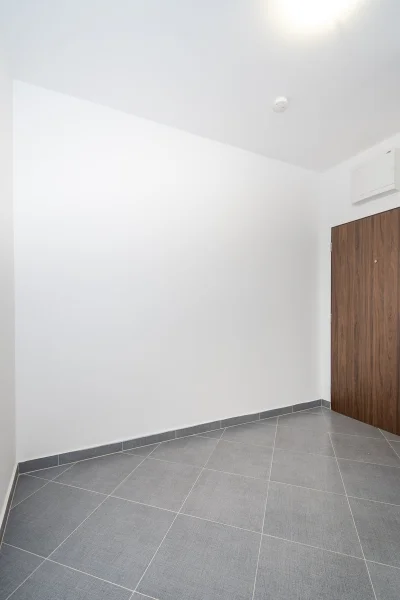 Pronájem bytu 2+kk s balkónem, ulice Honzíkova 635/6, Praha - Dolní Měcholupy
