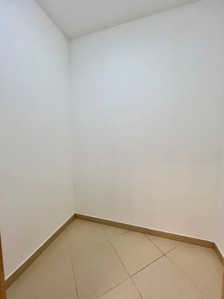 Pronájem byty 1+kk, 56 m² - Praha - Vysočany