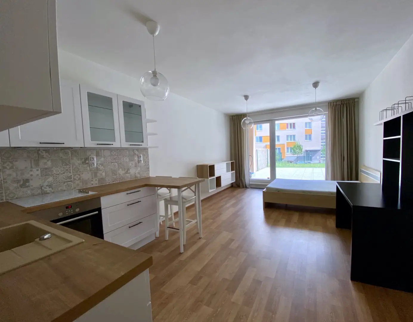 Pronájem bytu 1+kk/ 35m2,  ulice Františka Diviše, Praha Uhříněves