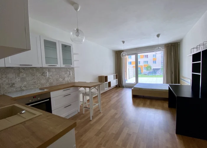 Pronájem bytu 1+kk/ 35m2,  ulice Františka Diviše, Praha Uhříněves