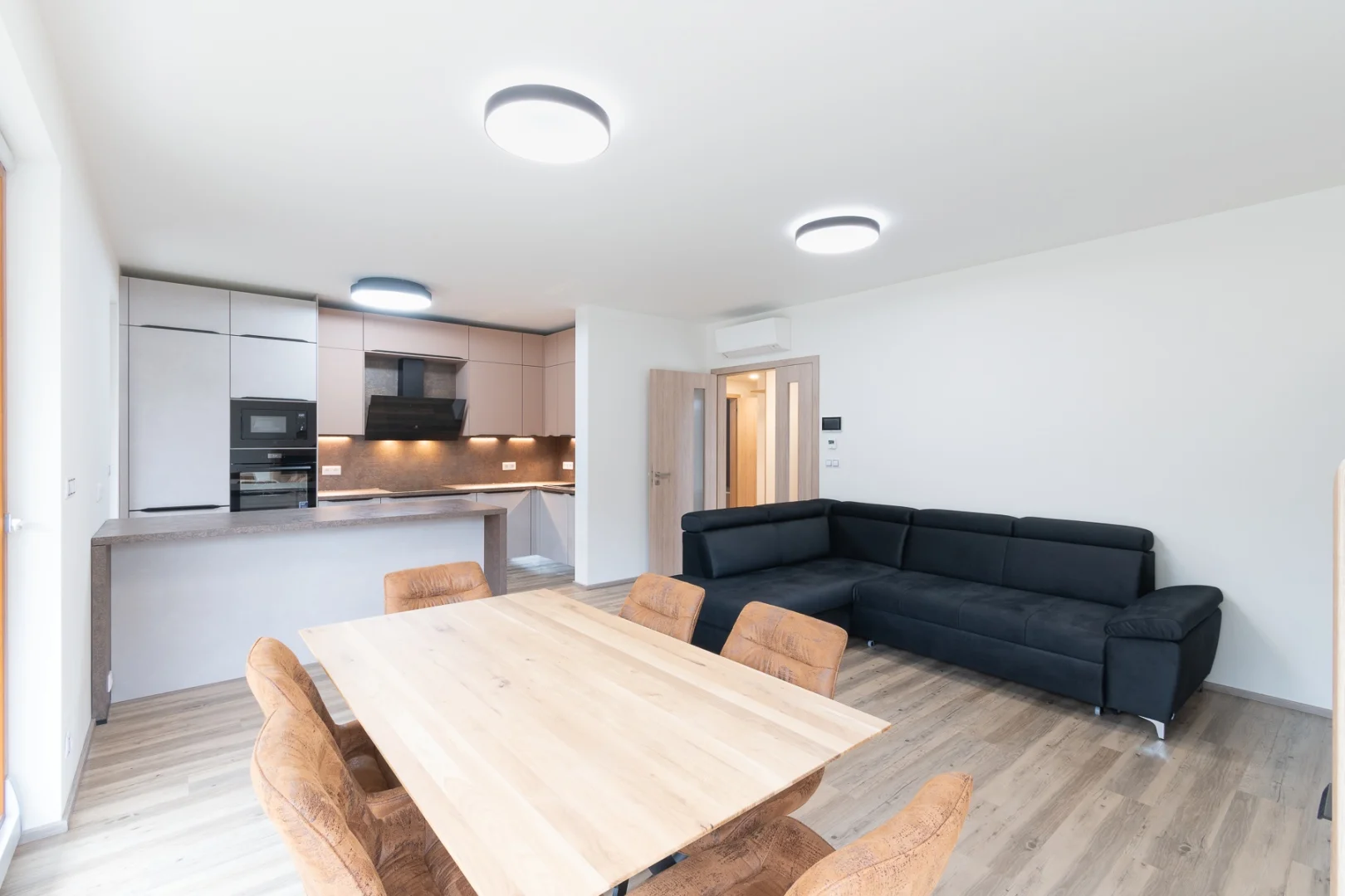 Pronájem bytu 3+kk, 94 m² - Praha - Radlice