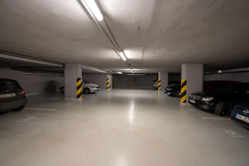 Pronájem bytu 2+kk  o výměře 55 m²  - Praha - Holešovice