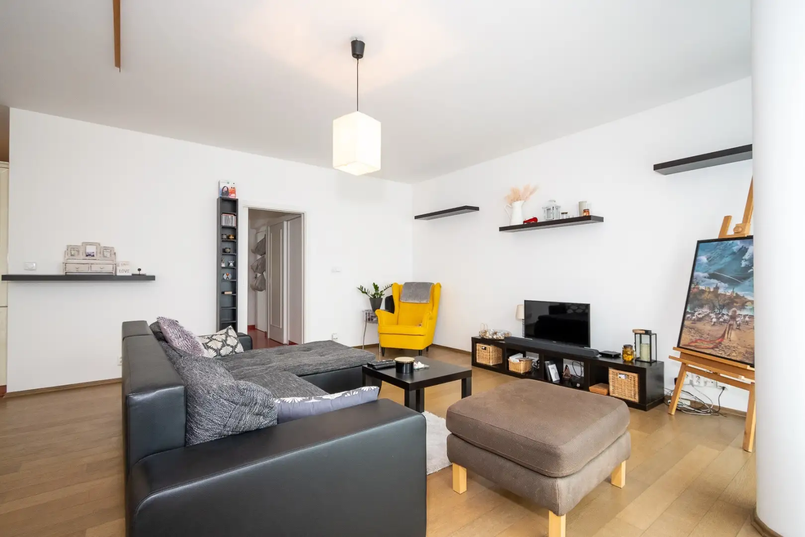 Pronájem zařízeného bytu 2+kk,  60m² s balkonem, Praha - Prosek