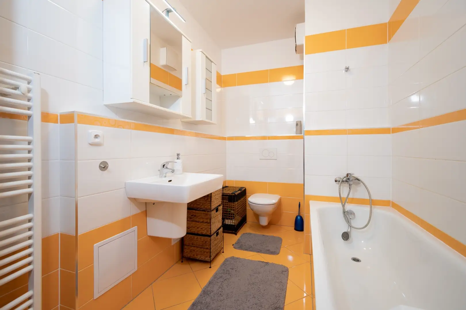 Pronájem bytu 2+kk, 48 m² - Praha - Dolní Měcholupy