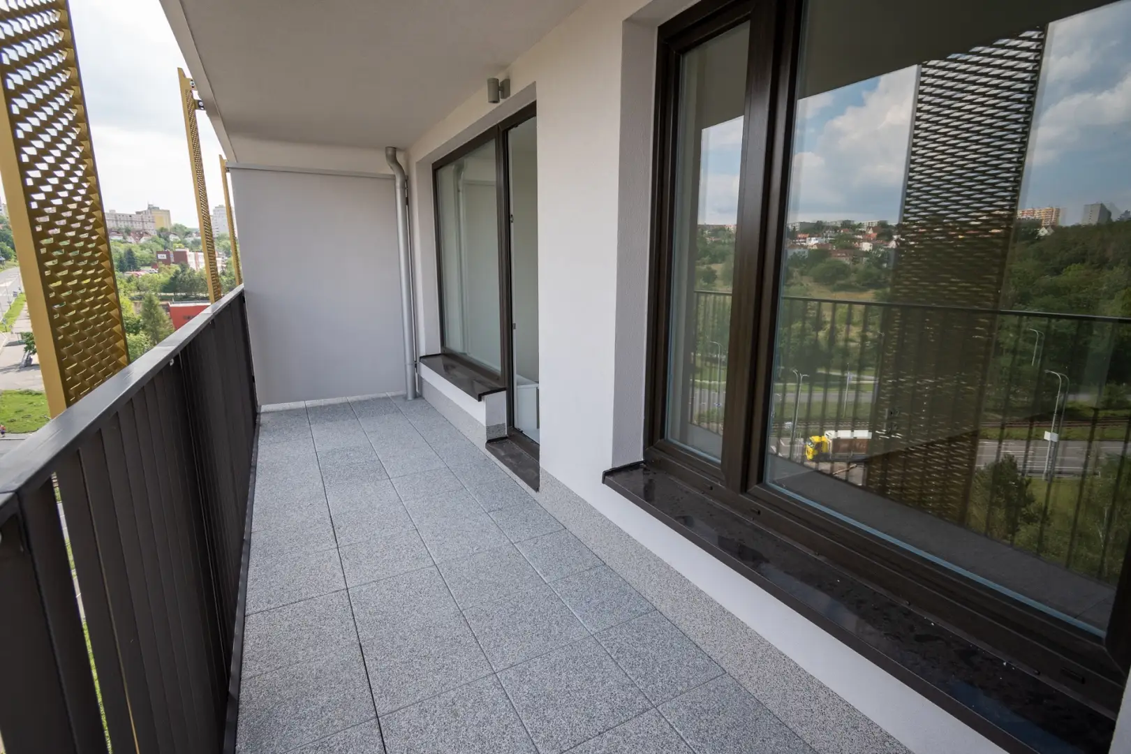 Pronájem bytu 2+kk/B/S o velikosti 57m² - Praha - Modřany