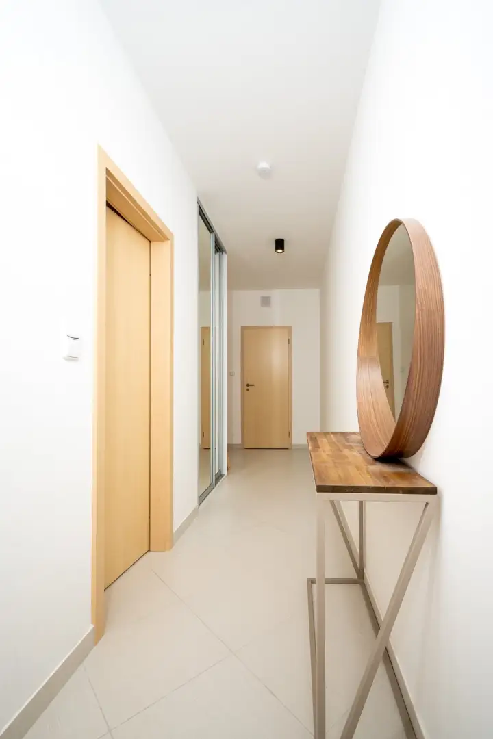 Pronájem bytu 2+kk/T/G o výměře 56m² - Praha - Střížkov