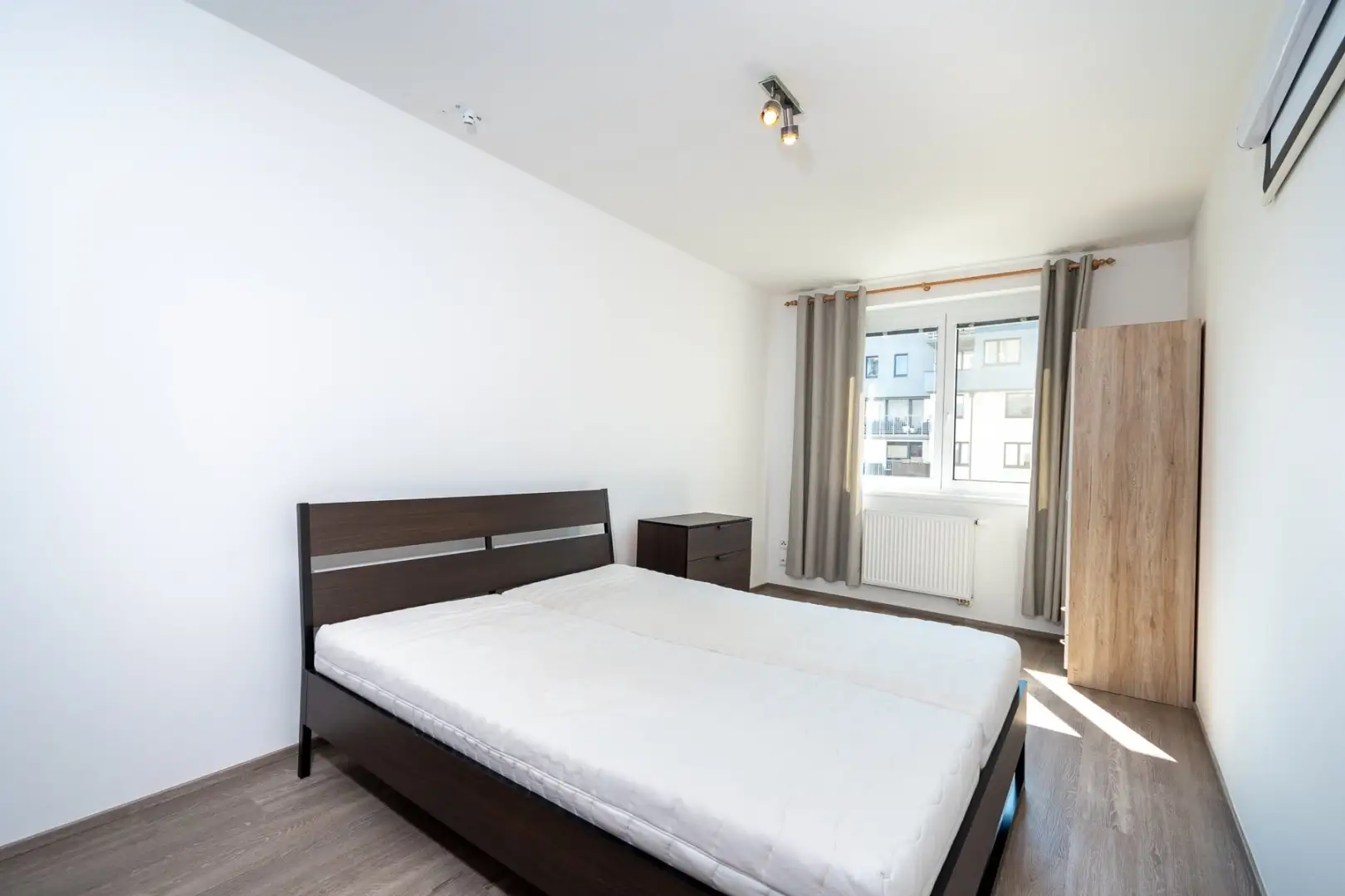 Pronájem bytu 2+kk, ulice Pod Harfou 995/23, Praha - Vysočany
