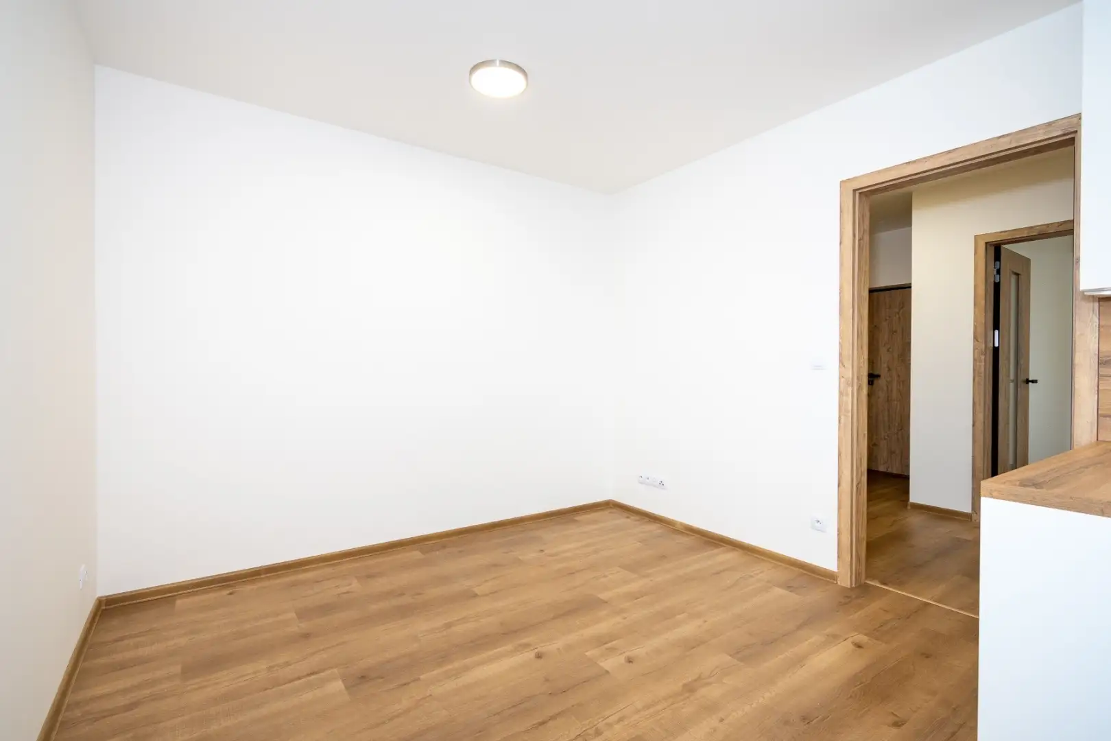 Pronájem bytu 2+kk, ulice Třešňová 1166/19, Praha - Hloubětín