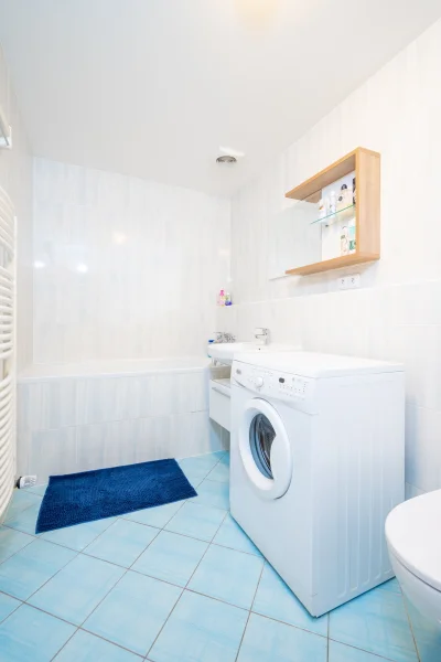 Pronájem bytu 2+kk  o výměře 55 m²  - Praha - Holešovice
