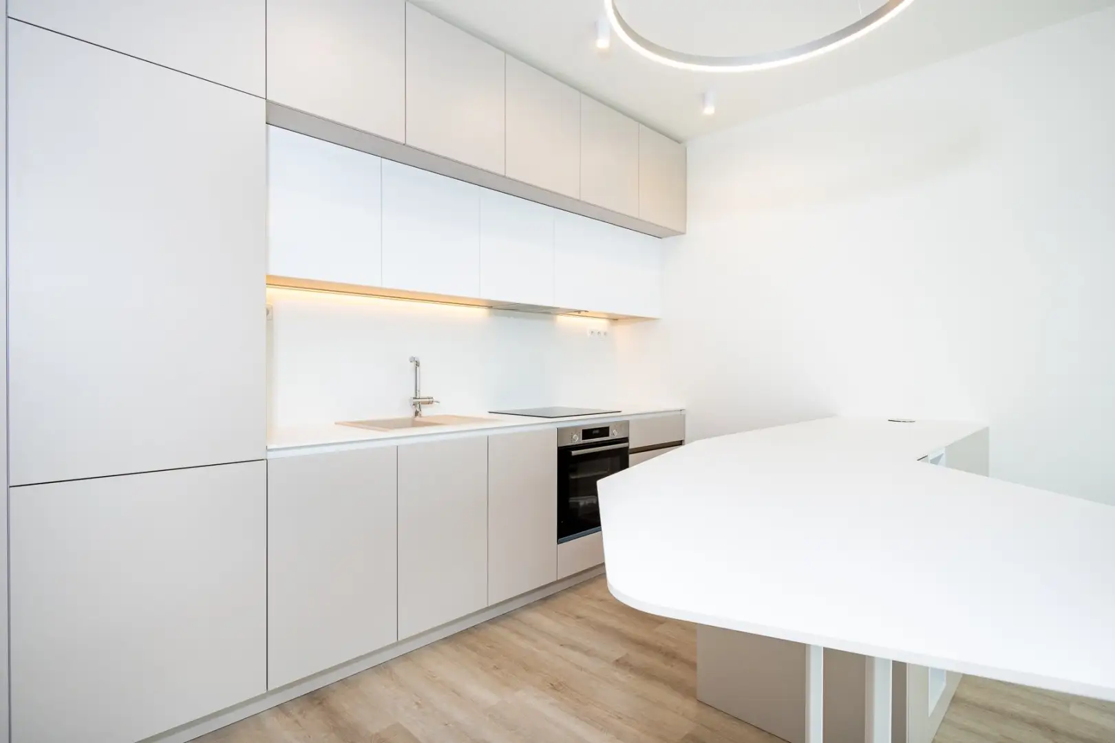 Pronájem bytu 2+kk, 57 m², ulice Thomasova 230/2, Praha Stodůlky - Britská čtvrť