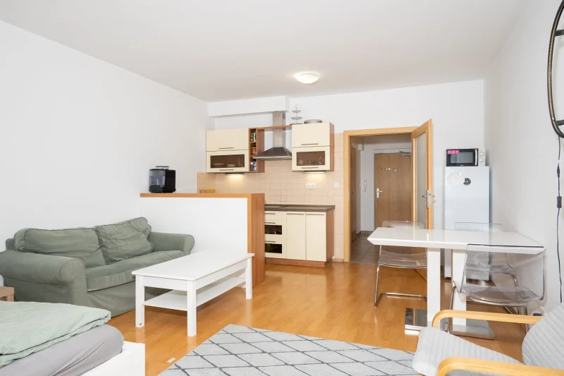 Pronájem byty 1+kk, 44 m² - Praha - Krč