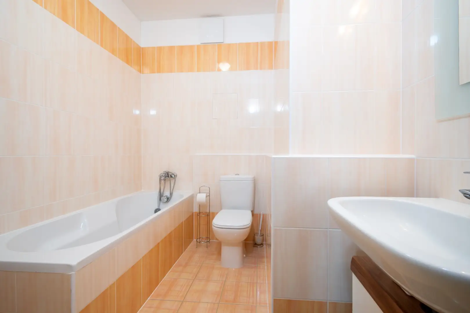 Pronájem slunného bytu 2+kk/G/B/S s výměrou  45m² - Praha - Uhříněves